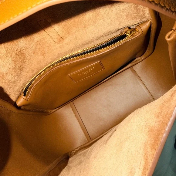 Saint Laurent Tan Leather Shoulder Bag - Picture 5 of 8